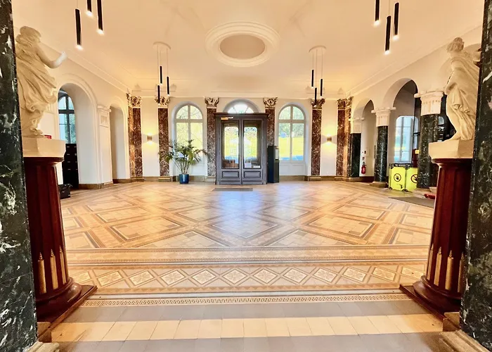 Appartement Bourgeois Avec Terrasse Et Vue Lac