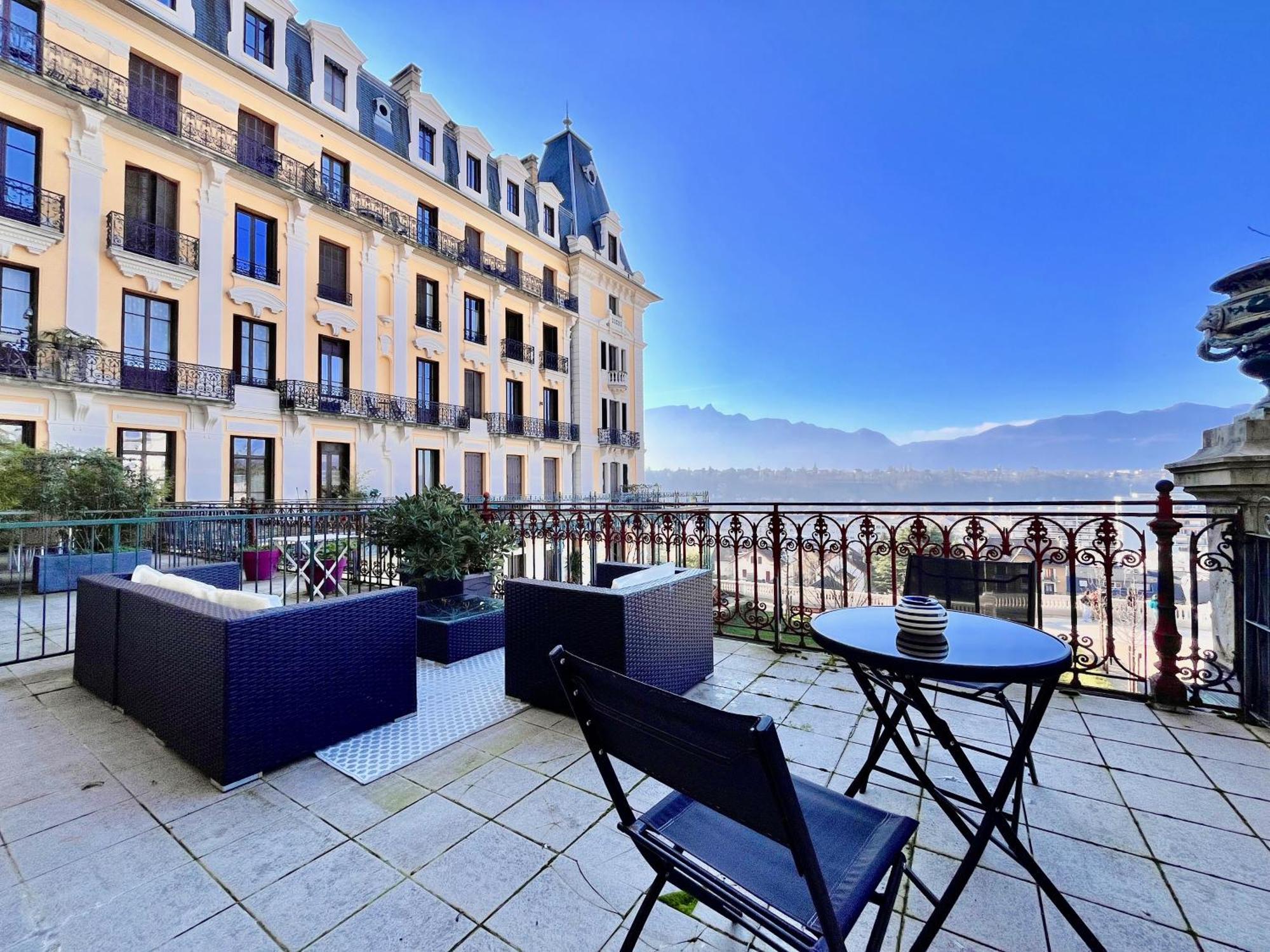 Bourgeois Avec Terrasse Et Vue Aix-les-Bains